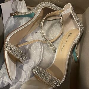 Pearl & Crystal High Heel